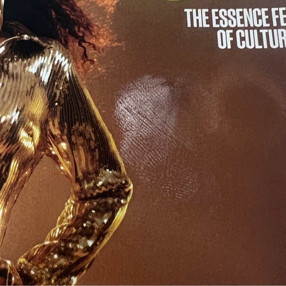 Essence Gold Magazine Cover- Missy Elliot - Picture 5 of 13